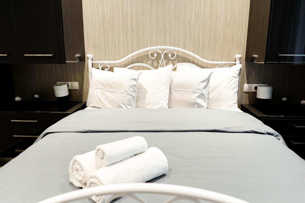 Larissa Railway &Metro Station Apartment เอเธนส์ ภายนอก รูปภาพ