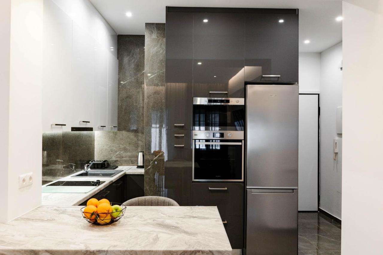 Larissa Railway &Metro Station Apartment เอเธนส์ ภายนอก รูปภาพ
